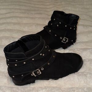 Vionic Black Ankle Boots with Silver Studs